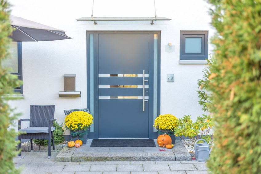 Haustür mit Alu-Schale
