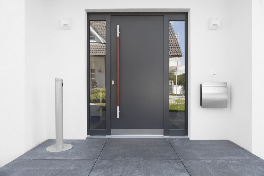 Haustür mit Alu-Schale